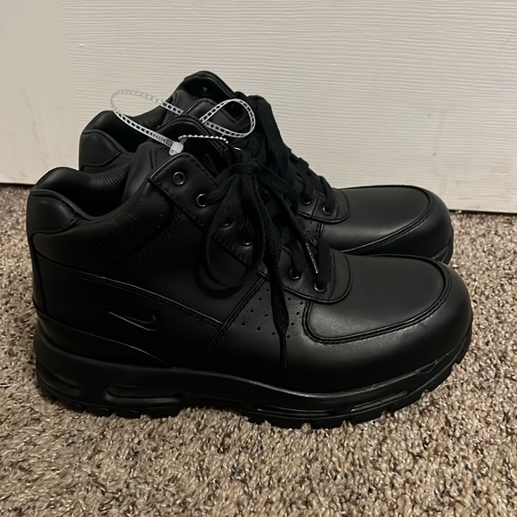 NWT Men’s Nike ACG Men's Black Leather Boots - Picture 1 of 9